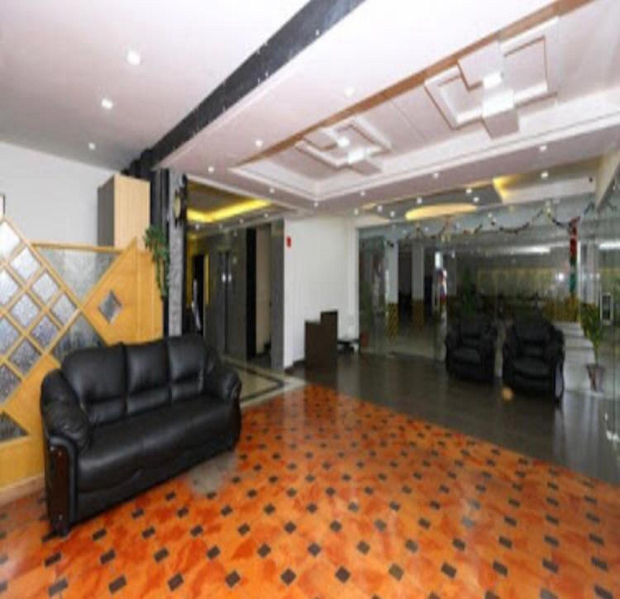 Navaratna Delight Coimbatore Extérieur photo